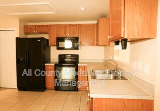 5124 30th St SW in Lehigh Acres, FL - Building Photo - Building Photo