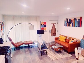 3750 Stocker St, Unit 209 Bachelor Suite in View Park, CA - Building Photo - Building Photo