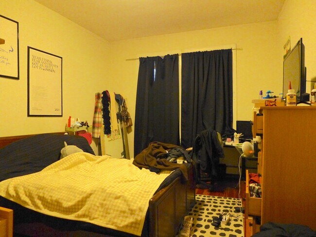 10 Wensley St, Unit 2 in Boston, MA - Foto de edificio - Building Photo