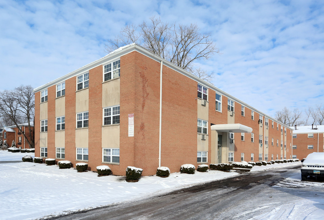 Riverview Plaza in Columbus, OH - Building Photo