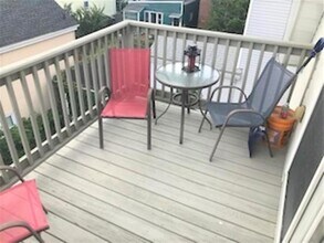 28 Mount Vernon St, Unit 3 in Somerville, MA - Building Photo - Building Photo