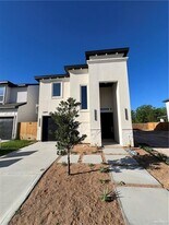 21 East St in McAllen, TX - Building Photo
