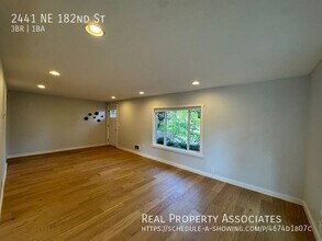 2441 NE 182nd St in Shoreline, WA - Building Photo - Building Photo