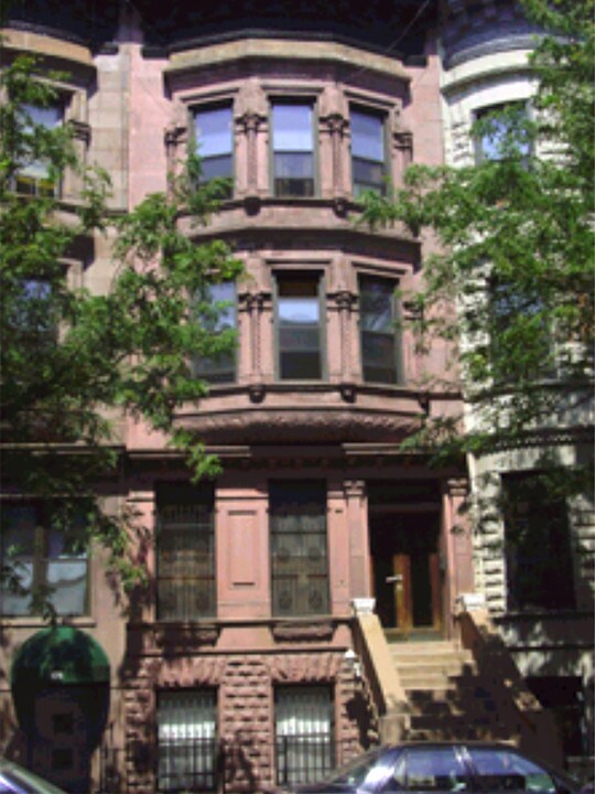 121 W 120th St in New York, NY - Building Photo