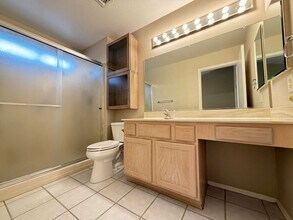 2852 Bluffpoint Dr in Las Vegas, NV - Building Photo - Building Photo