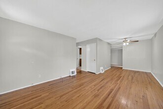 261 Cameron Rd in St. Louis, MO - Building Photo - Building Photo