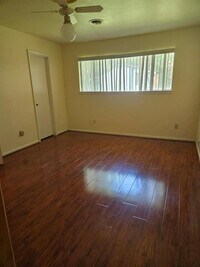 7823 Barberton Dr photo'