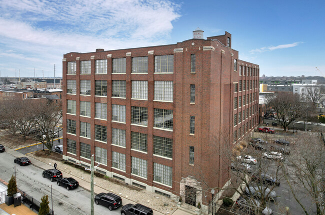 Real Silk Lofts in Indianapolis, IN - Building Photo - Building Photo