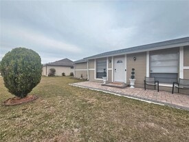 896 Florida Pkwy in Kissimmee, FL - Building Photo