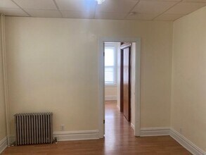94-96-96 W 24th St in Bayonne, NJ - Building Photo - Building Photo