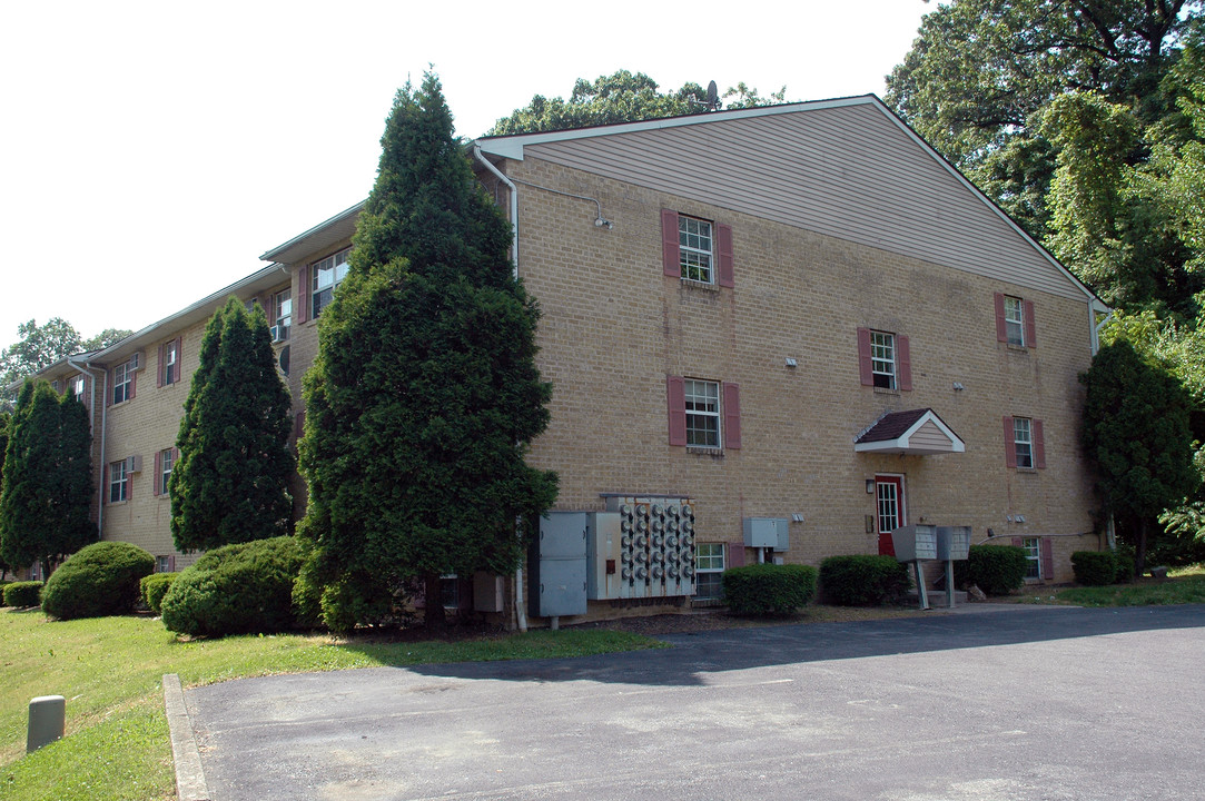 Washington Crossing in Allentown, PA - Building Photo