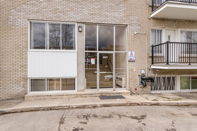 1740 Décarie Rue in St. Laurent, QC - Building Photo - Building Photo