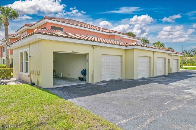 15969 Mandolin Bay Dr in Ft. Myers, FL - Building Photo - Building Photo