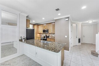 7890 Bristol Cir in Naples, FL - Building Photo - Building Photo