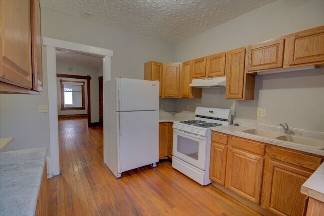 907 43rd St in Rock Island, IL - Building Photo - Building Photo