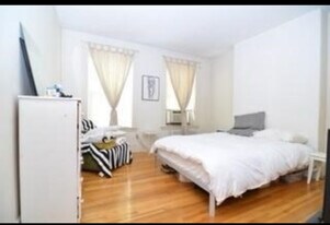 19 Fayette St, Unit 4L in Boston, MA - Building Photo