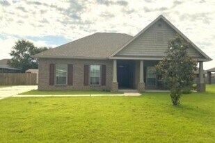 5870 Pescara Dr in Pace, FL - Building Photo