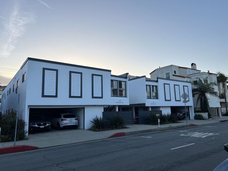 520 Hermosa Ave in Hermosa Beach, CA - Foto de edificio