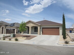 323 Malta St in El Paso, TX - Building Photo - Building Photo