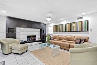 8908 SW 108th Cir in Miami, FL - Building Photo - Building Photo