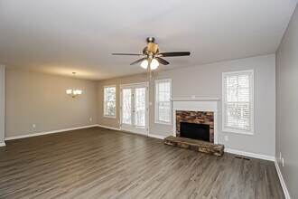108 West Bridge Dr in Dallas, GA - Building Photo - Building Photo