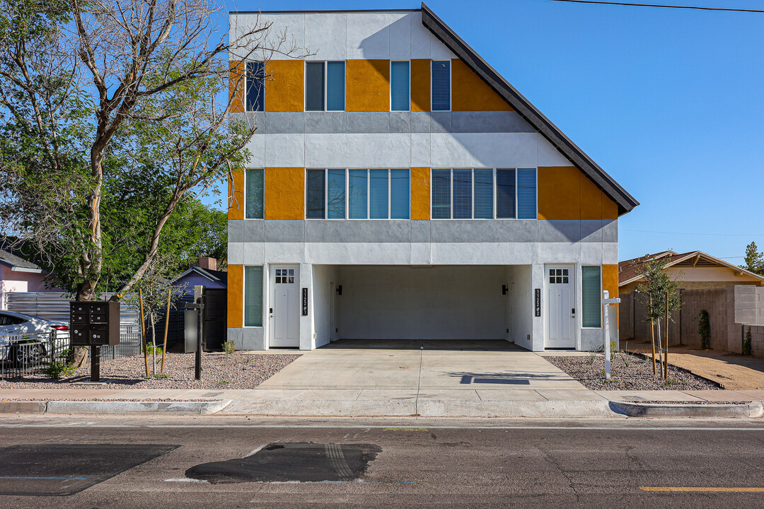 1122 E Roosevelt St in Phoenix, AZ - Foto de edificio