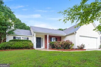 4110 Eden Valley Dr in Loganville, GA - Building Photo - Building Photo