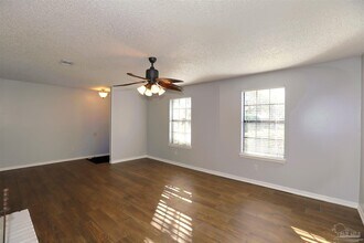 648 Green Pine Dr in Pensacola, FL - Building Photo - Building Photo