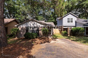 1829 Spring Brook Ct in Mobile, AL - Building Photo