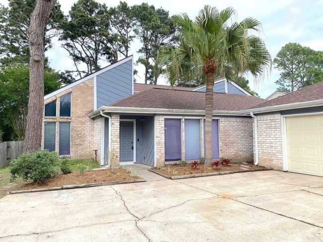 property at 14934 Elmont Dr