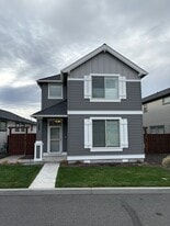 1337 NE Barney St in Prineville, OR - Building Photo