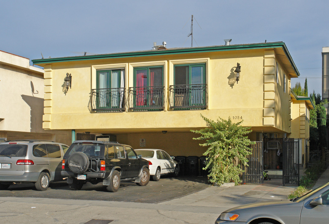 1054 S Wooster St in Los Angeles, CA - Building Photo