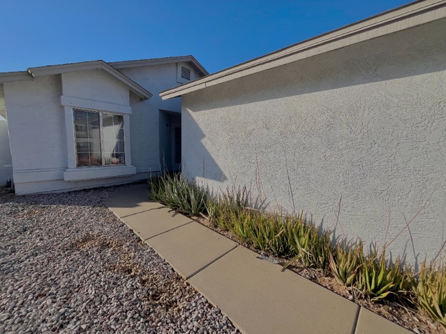 3633 W Wahalla Ln in Glendale, AZ - Building Photo - Building Photo