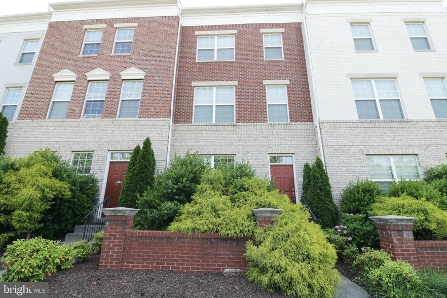 22702 Parkland Farms Terrace in Ashburn, VA - Building Photo