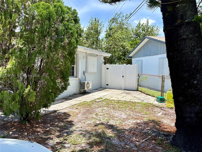 property at 6104 Cresthaven Ct