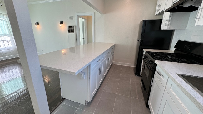 131 Olive St in Glendale, CA - Building Photo - Building Photo