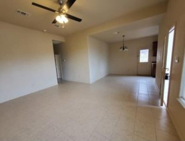 3713 Mandy Dr in Granbury, TX - Building Photo - Building Photo