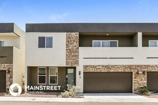 2000 N 36th St in Phoenix, AZ - Building Photo