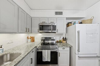 133 Woodmere Square NW in Atlanta, GA - Building Photo - Building Photo