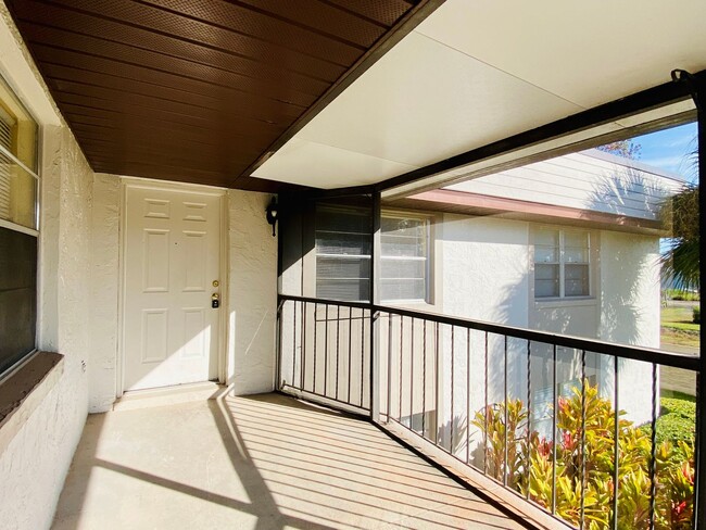 64 Windtree Ln in Winter Garden, FL - Foto de edificio - Building Photo