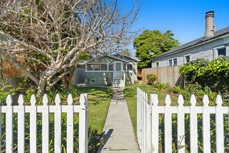 439 Howland Canal in Los Angeles, CA - Foto de edificio - Building Photo