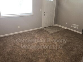 8285 Center Dr in De Soto, KS - Building Photo - Building Photo