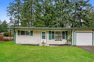 9019 112th St SW in Lakewood, WA - Building Photo