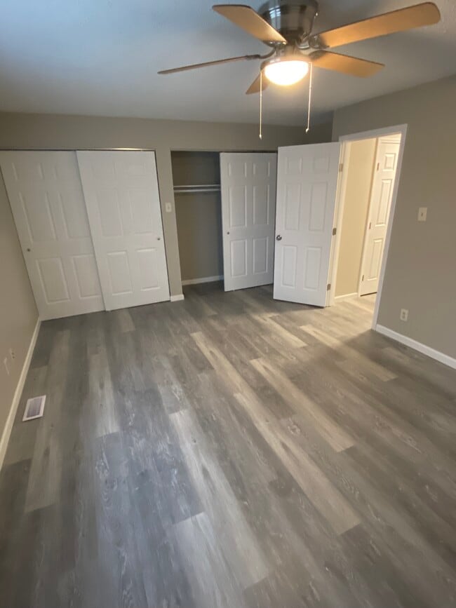 613 Rosetta Dr in Florissant, MO - Building Photo - Building Photo