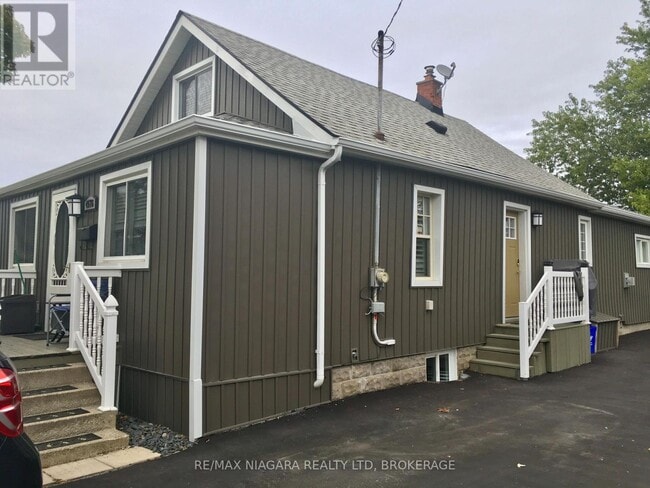 4576 Kalar Rd in Niagara Falls, ON - Building Photo - Building Photo
