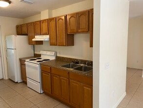 1023 NE 2nd Ave in Trenton, FL - Building Photo - Building Photo