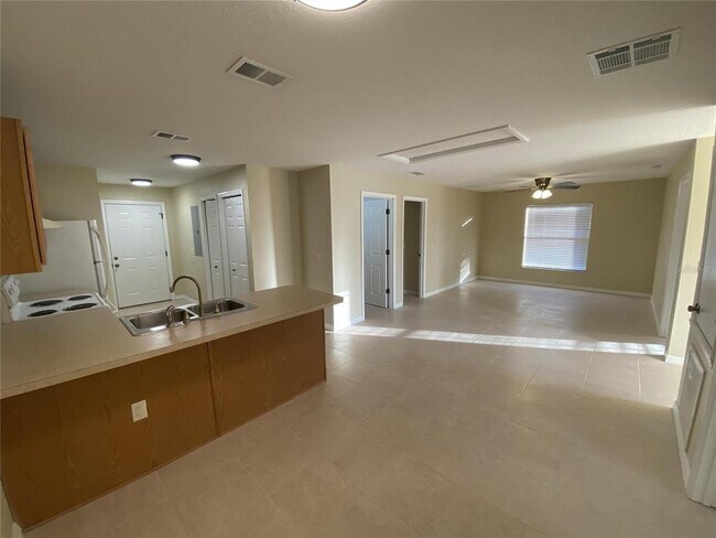 1701 Illinois Ave in St. Cloud, FL - Building Photo - Building Photo