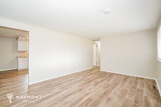 6701 Gilette Dr in Reynoldsburg, OH - Building Photo - Building Photo