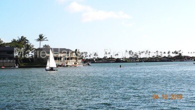1 Keahole Pl-Unit -1512 in Honolulu, HI - Building Photo - Building Photo