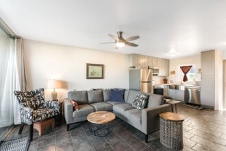 75-5766-5766 Kuakini Hwy in Kailua Kona, HI - Building Photo - Building Photo